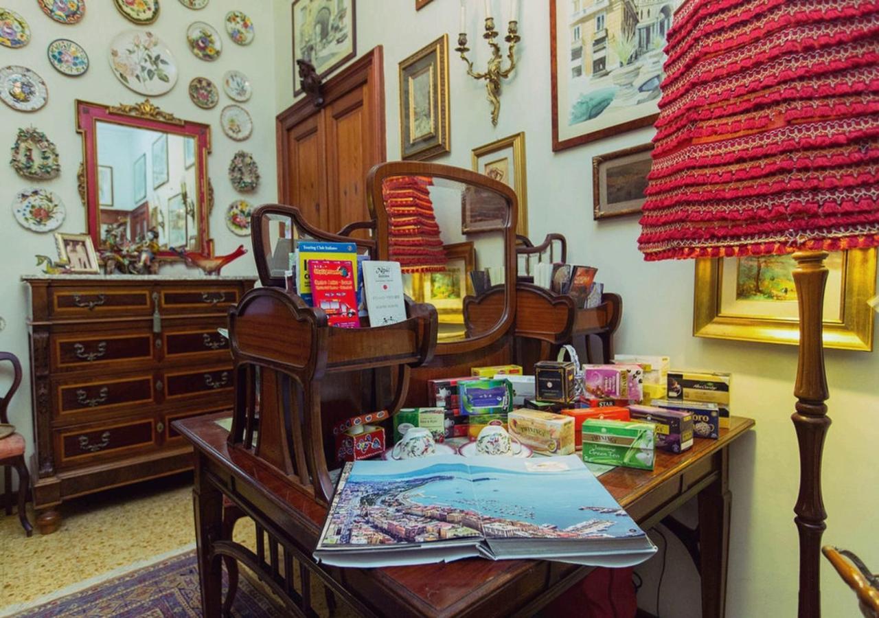 B&B Atmosfere Del Centro Storico Наполи Екстериор снимка