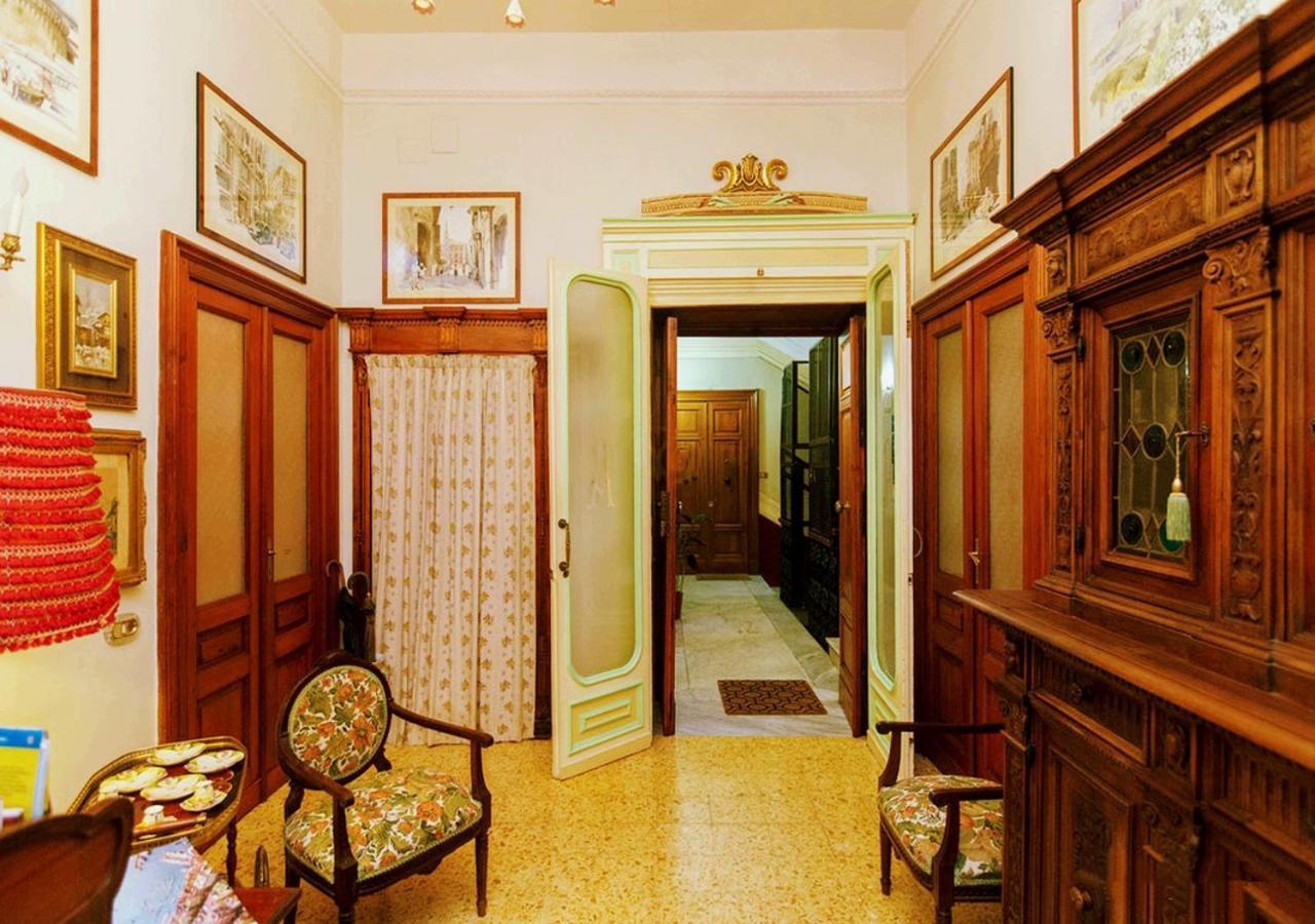B&B Atmosfere Del Centro Storico Наполи Екстериор снимка