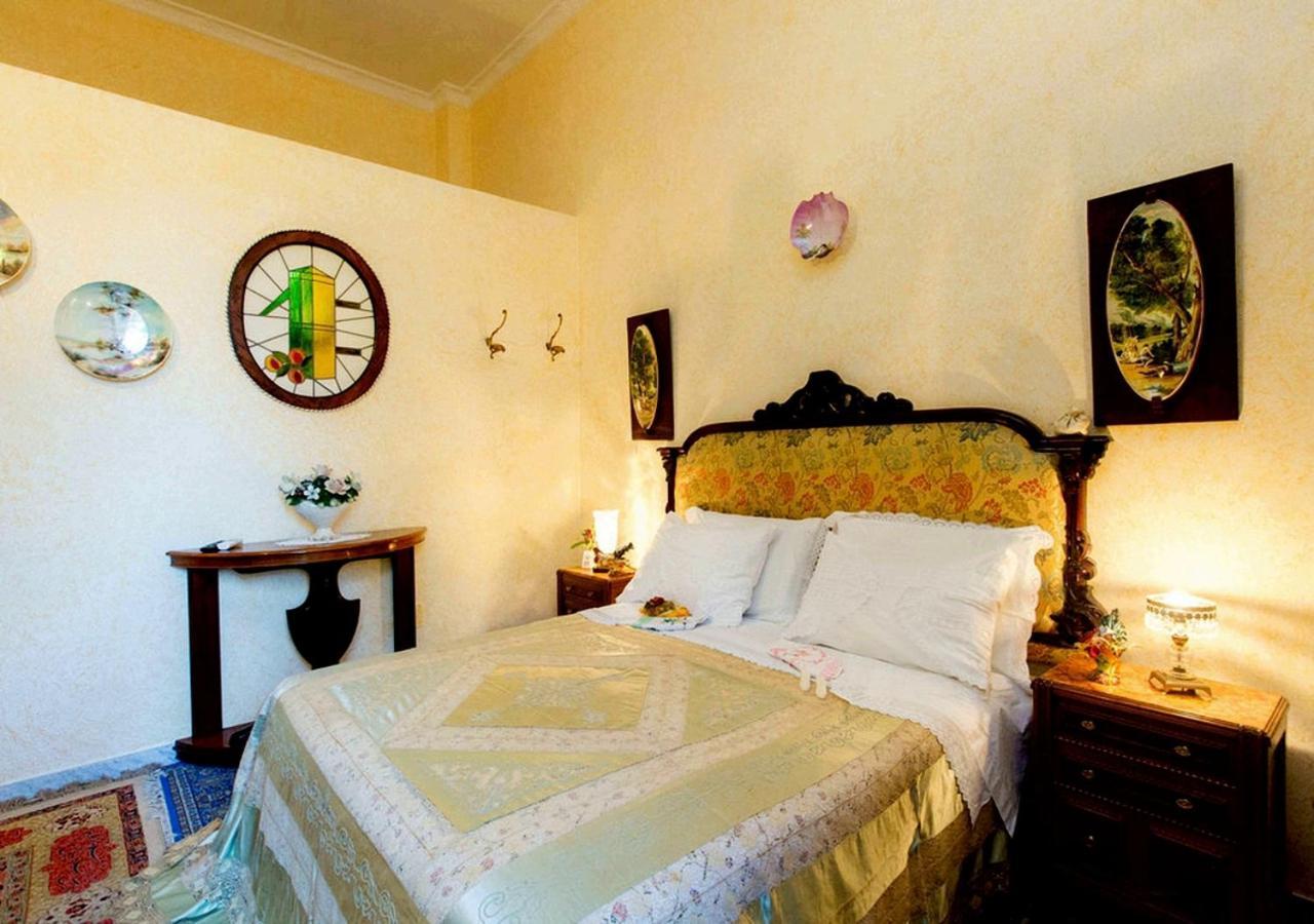 B&B Atmosfere Del Centro Storico Наполи Екстериор снимка