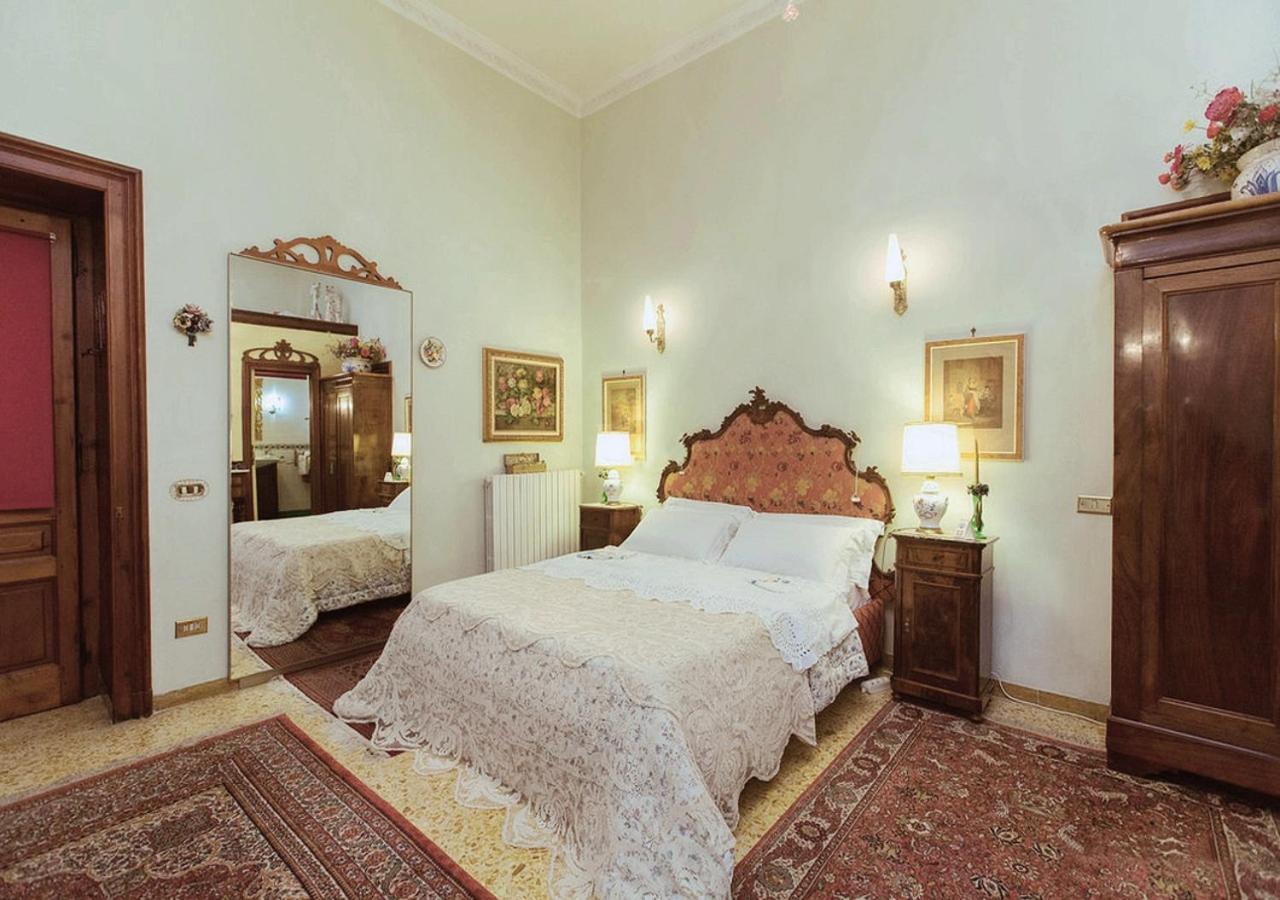 B&B Atmosfere Del Centro Storico Наполи Екстериор снимка