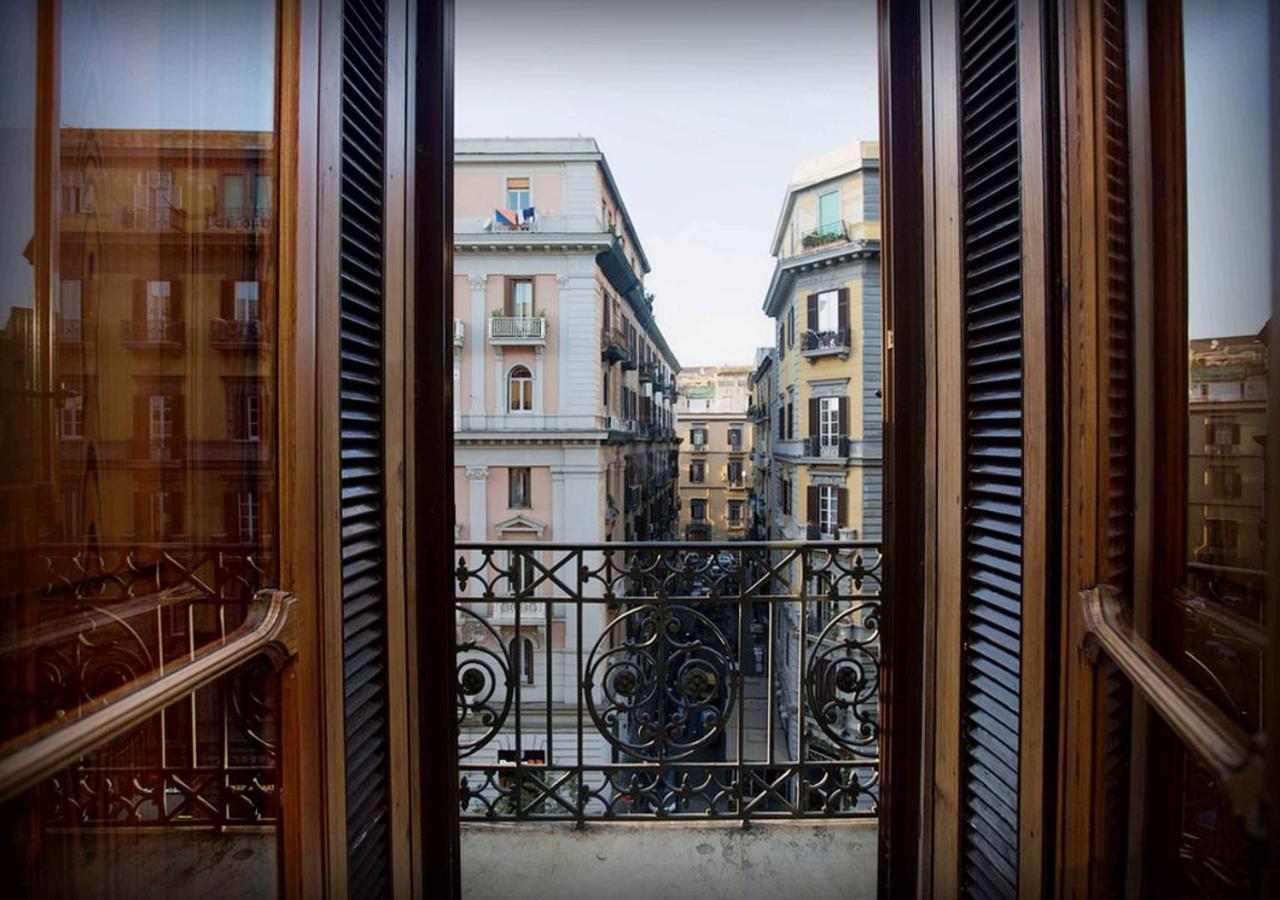 B&B Atmosfere Del Centro Storico Наполи Екстериор снимка