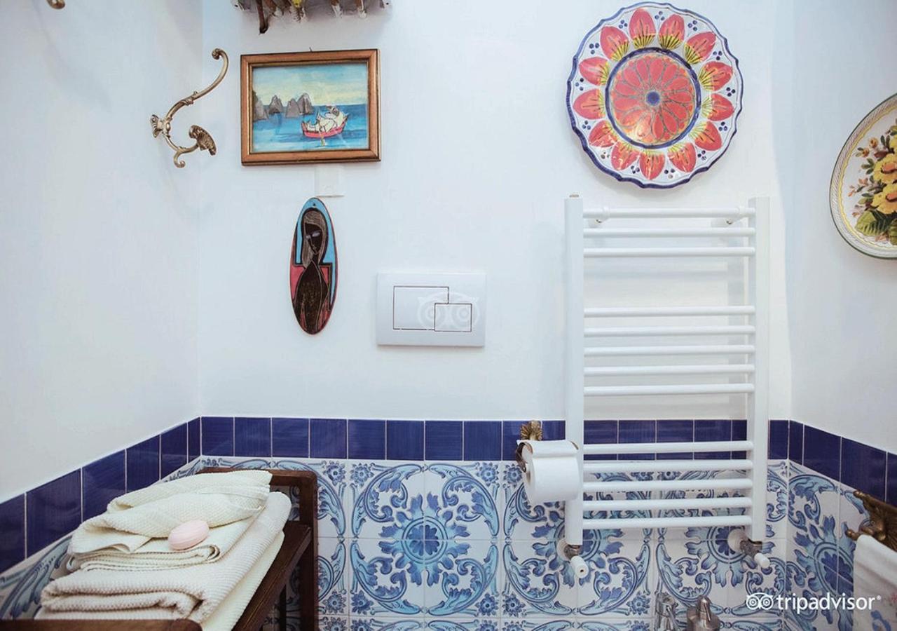 B&B Atmosfere Del Centro Storico Наполи Екстериор снимка