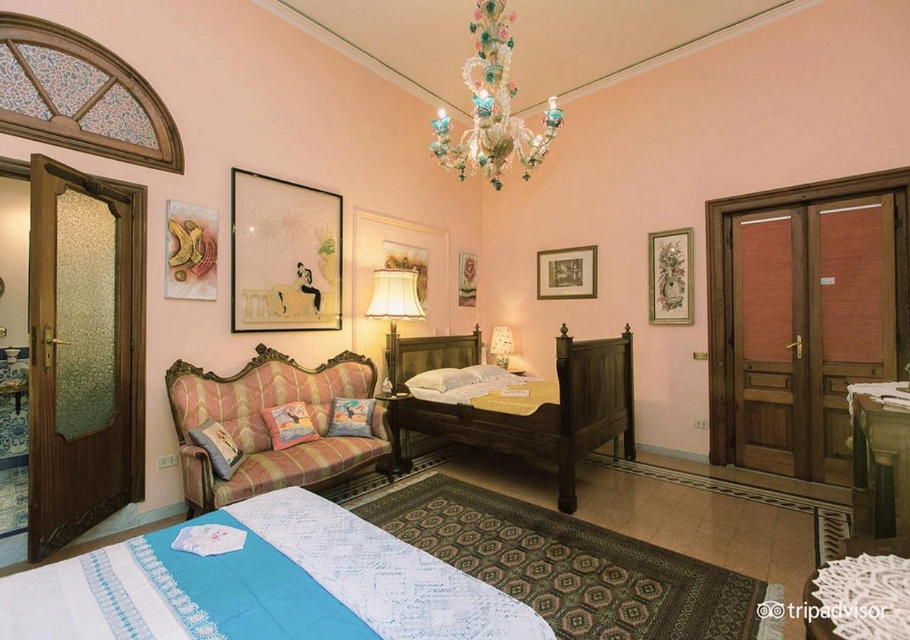 B&B Atmosfere Del Centro Storico Наполи Екстериор снимка
