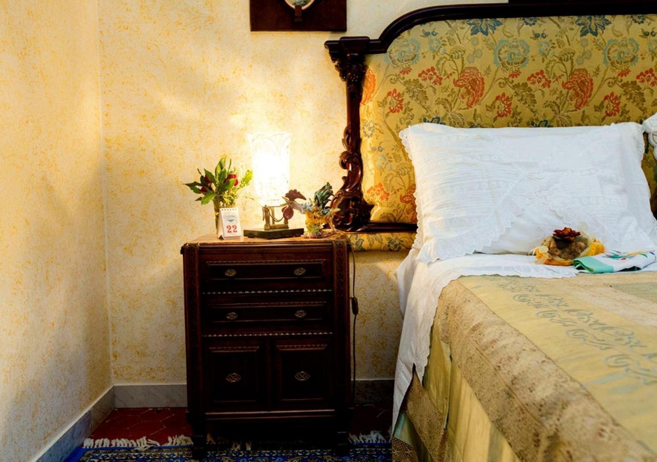 B&B Atmosfere Del Centro Storico Наполи Екстериор снимка