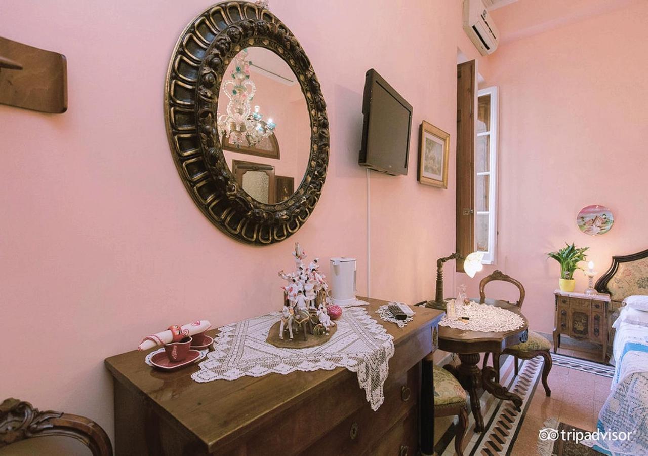 B&B Atmosfere Del Centro Storico Наполи Екстериор снимка