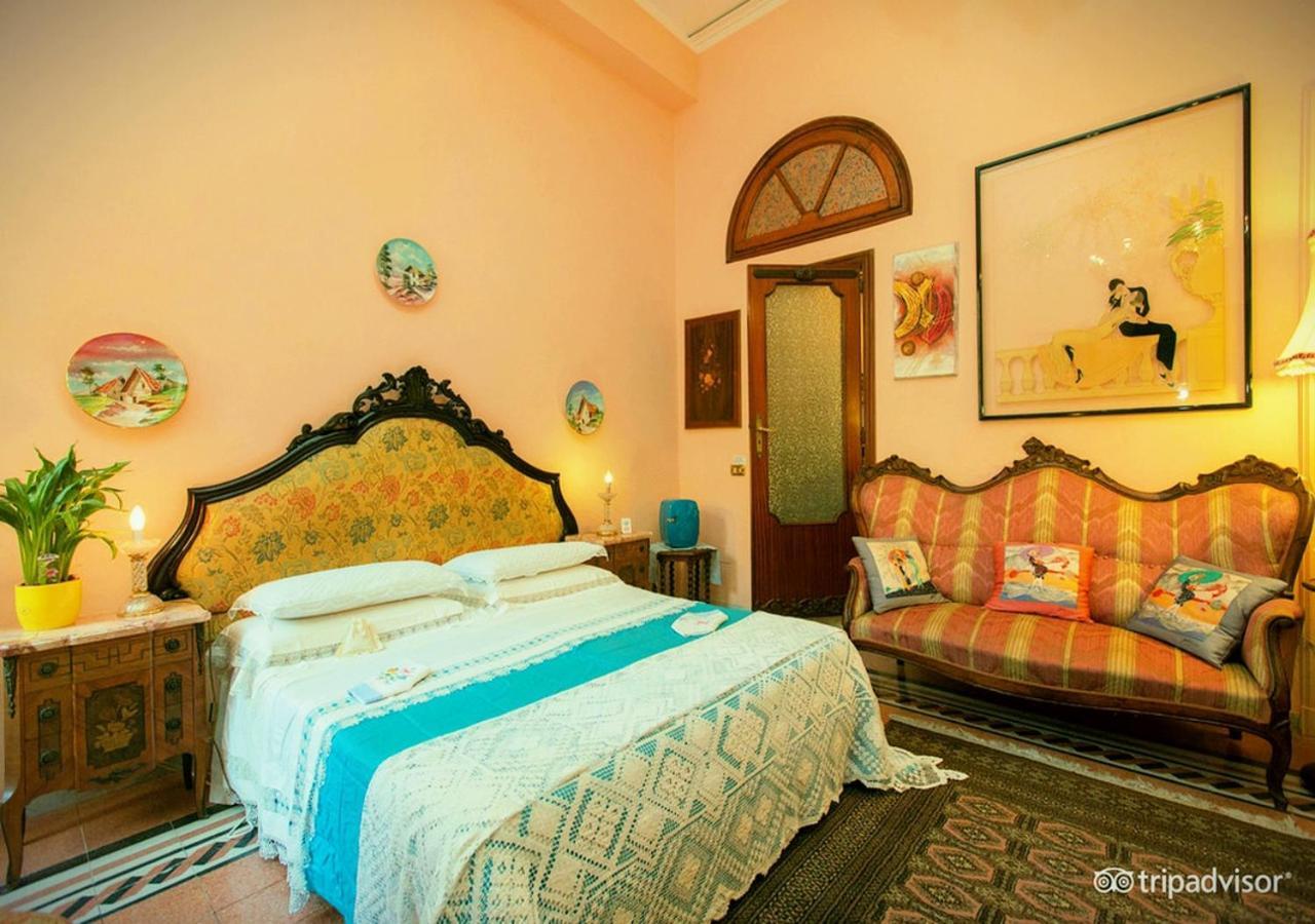 B&B Atmosfere Del Centro Storico Наполи Екстериор снимка