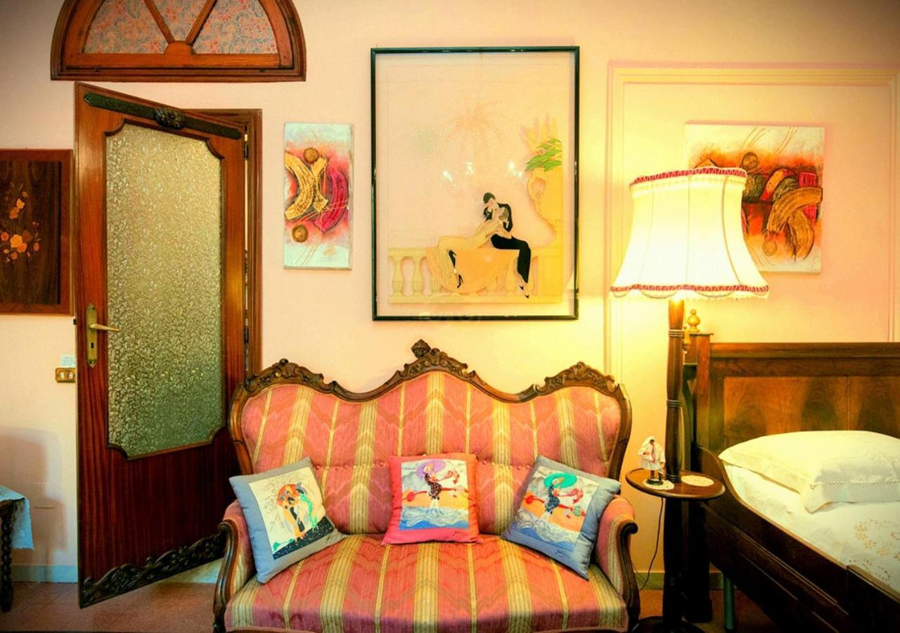 B&B Atmosfere Del Centro Storico Наполи Екстериор снимка
