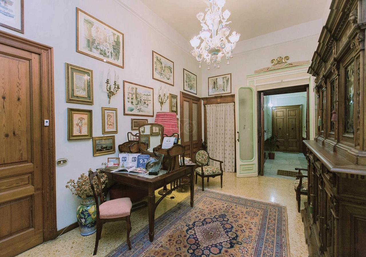 B&B Atmosfere Del Centro Storico Наполи Екстериор снимка